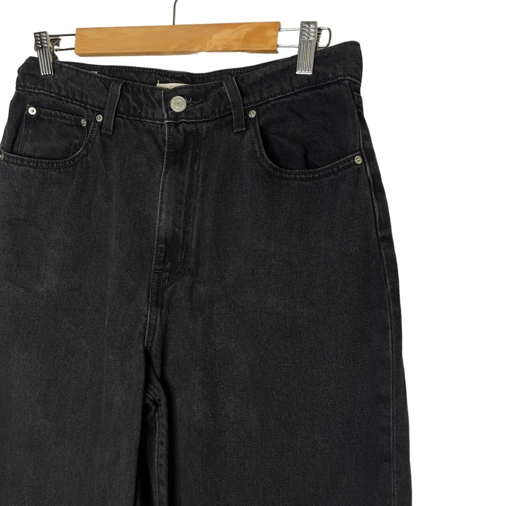 Levi's High-Rise Straight Jeans in Black - Picture 4 of 7